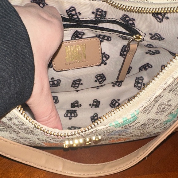 Juicy Couture Beige and Multicolor Logo Shoulder Bag ♥️ - Picture 6 of 11